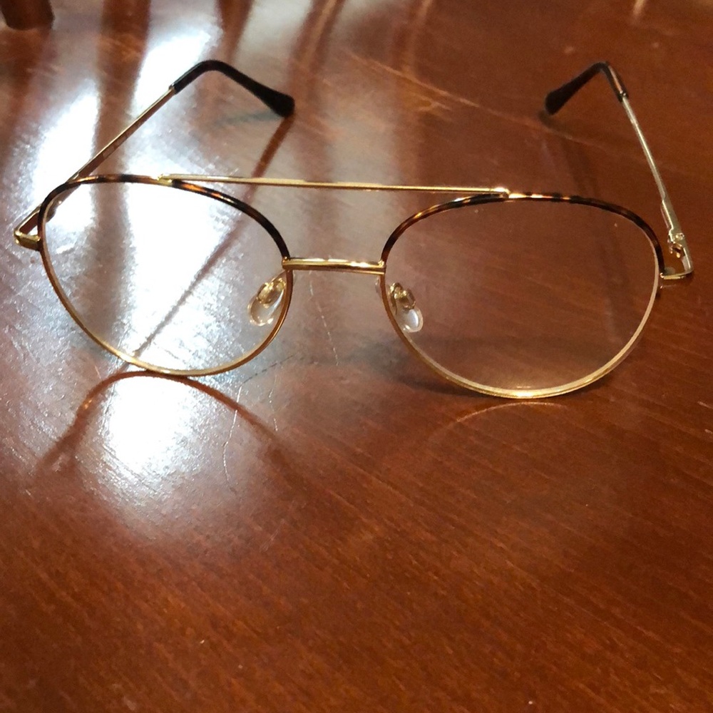 Used false glasses